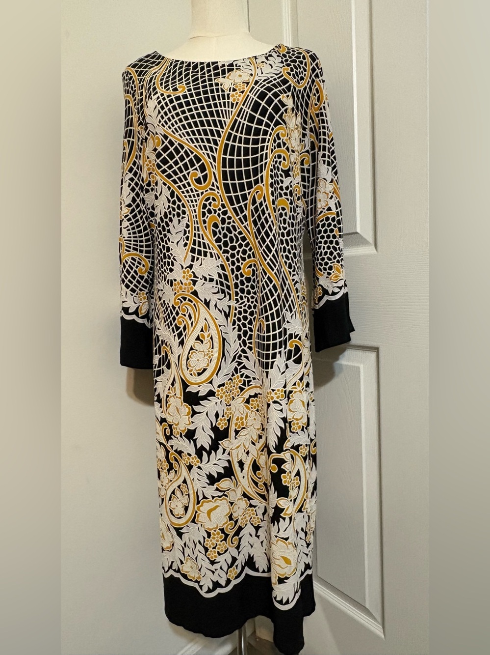 SHELBY & PALMER, Black, White & Gold Floral-Scroll Long Sleeve Dress